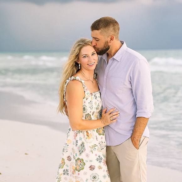 Meet your Posher, Courtney - Picture 1 of 3